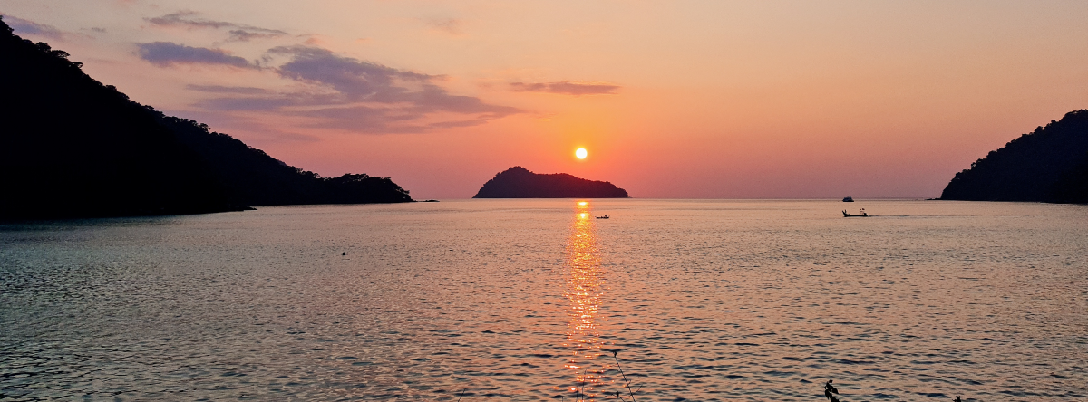 Discover the islands of the Mu Koh Surin National Park in Thailand ...