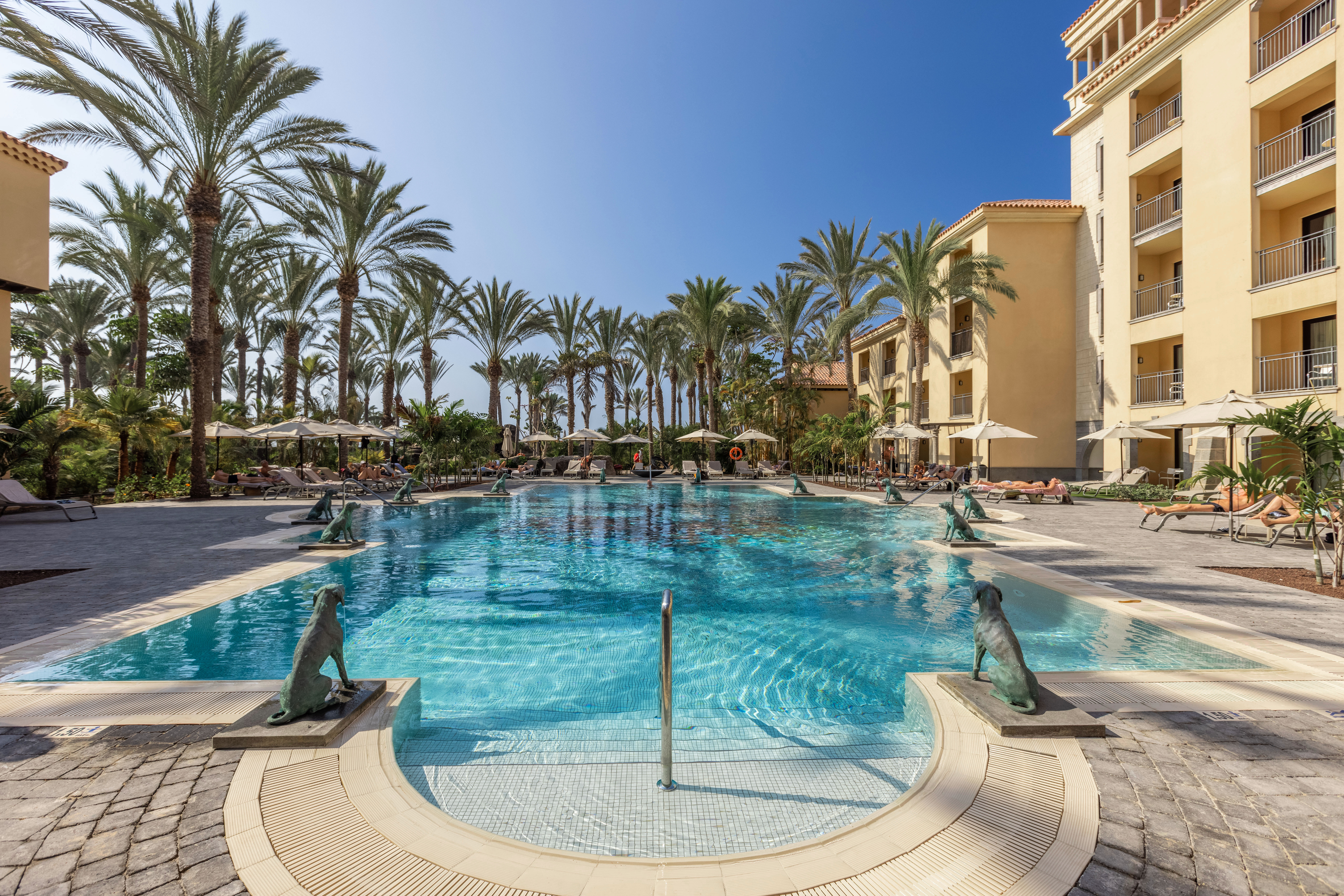 photos hotel lopesan costa meloneras pool area