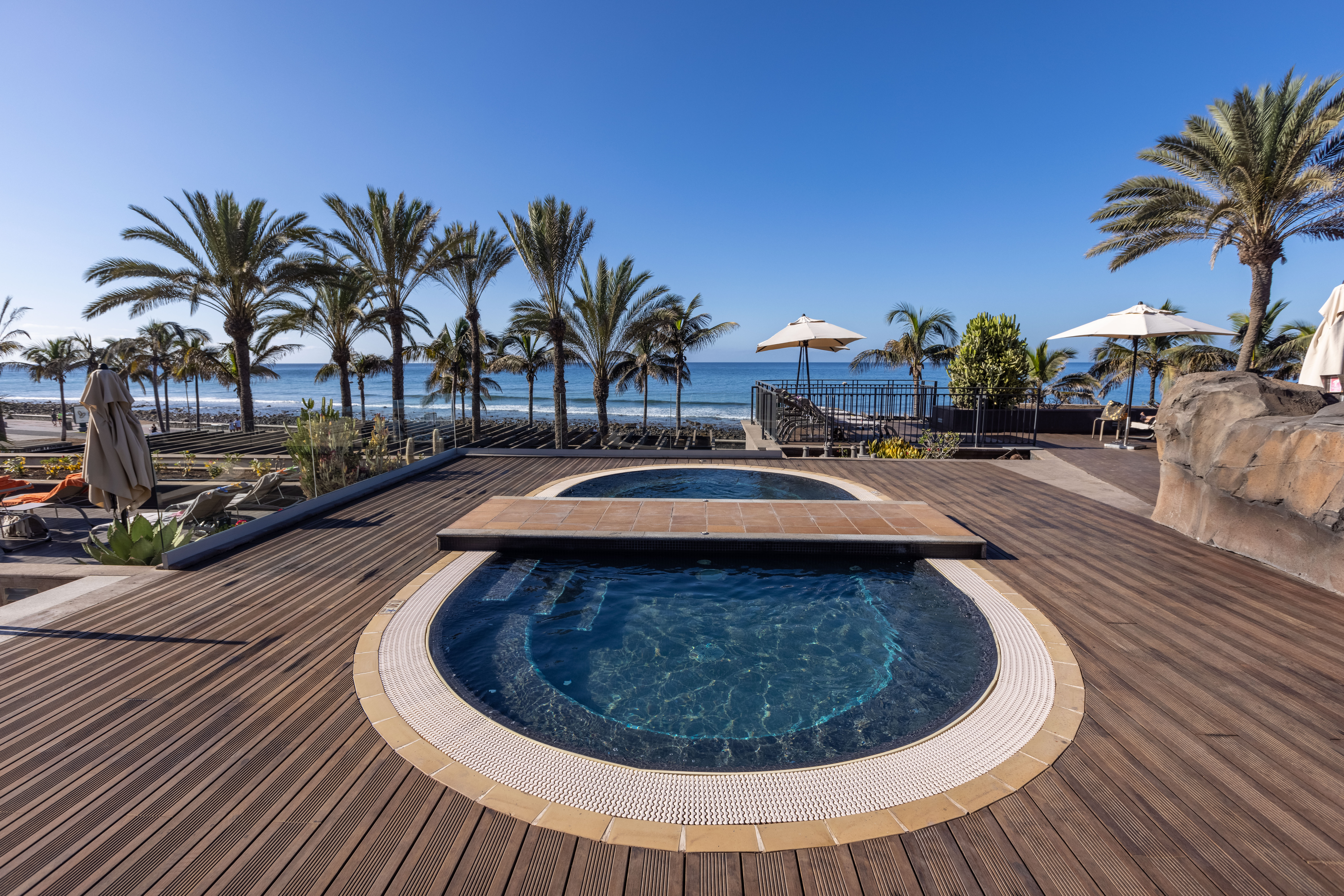 photos lopesan costa meloneras jacuzzi area
