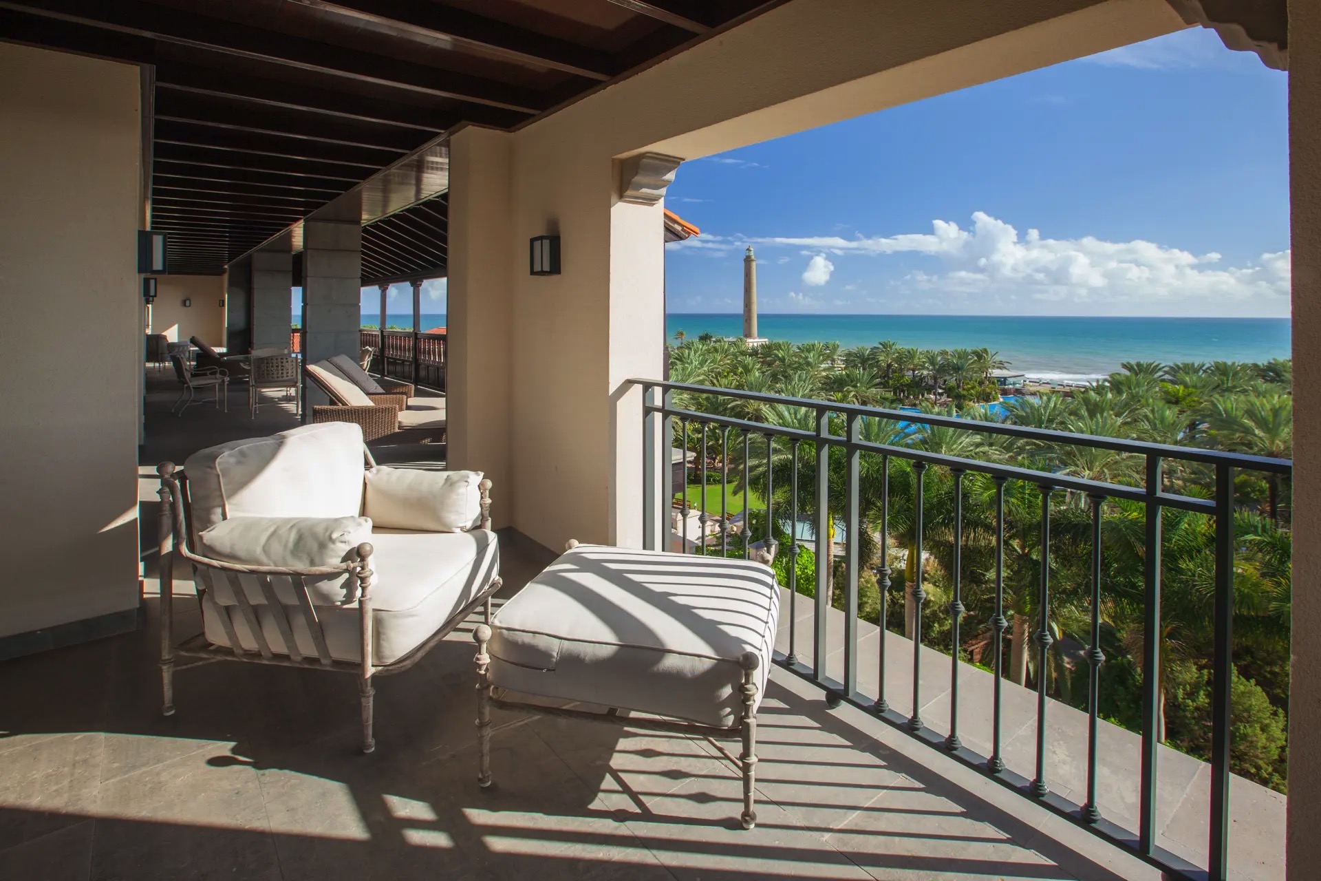 terraza royal suite lopesan costa meloneras resort & spa