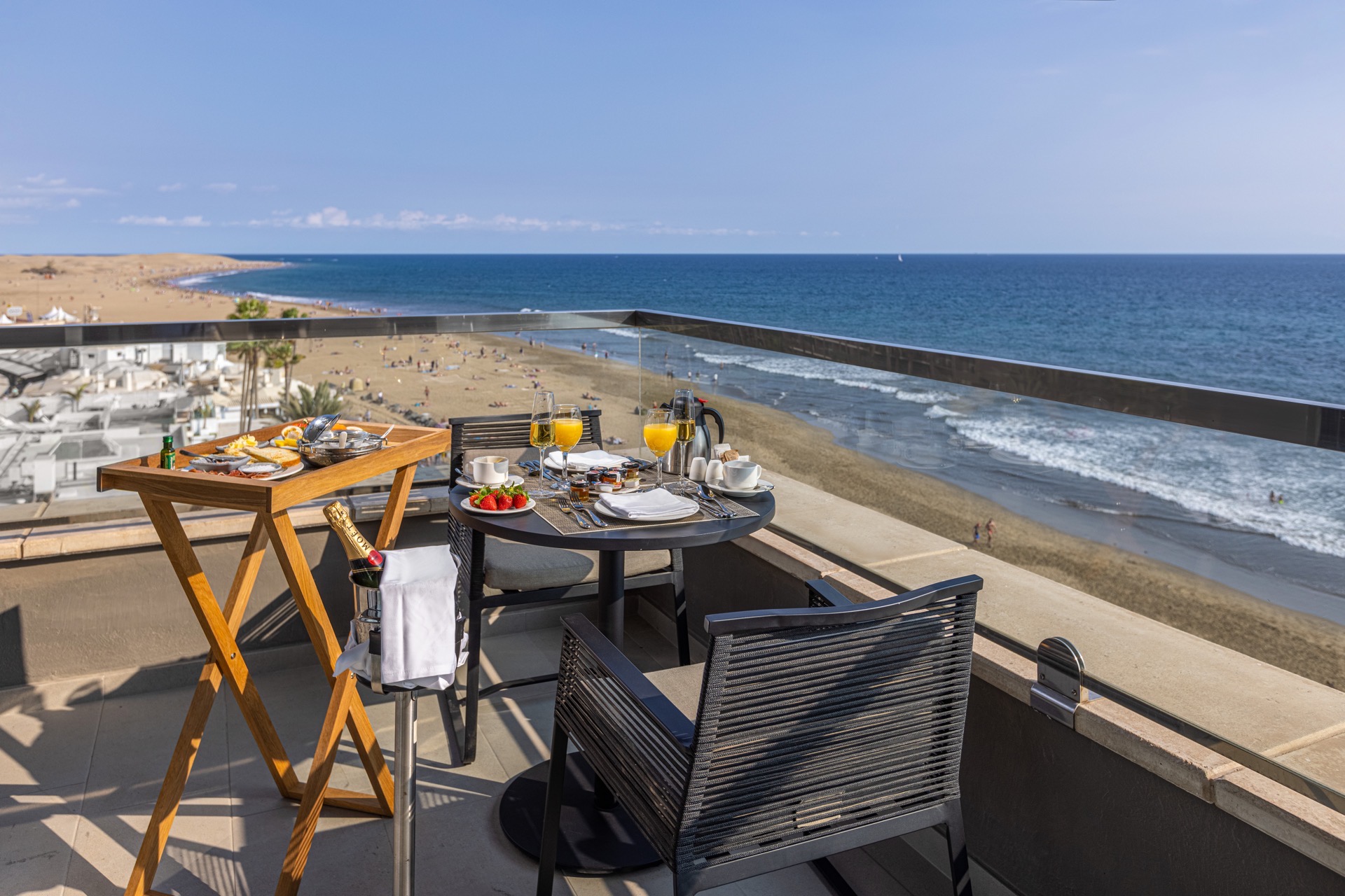 photos room terrace hotel faro lopesan collection