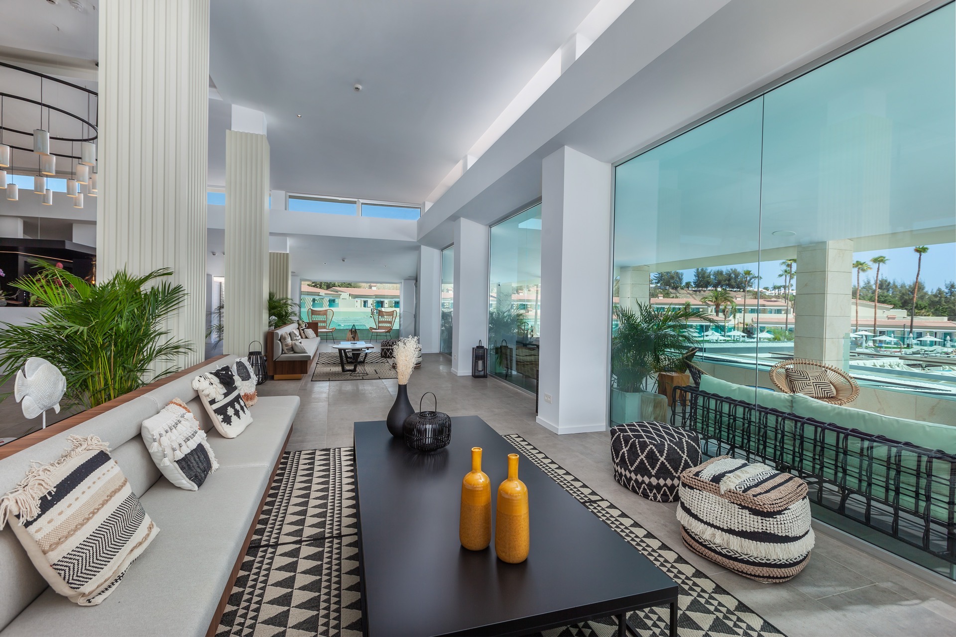 imágenes y fotos entrada principal kumara serenoa by lopesan hotels