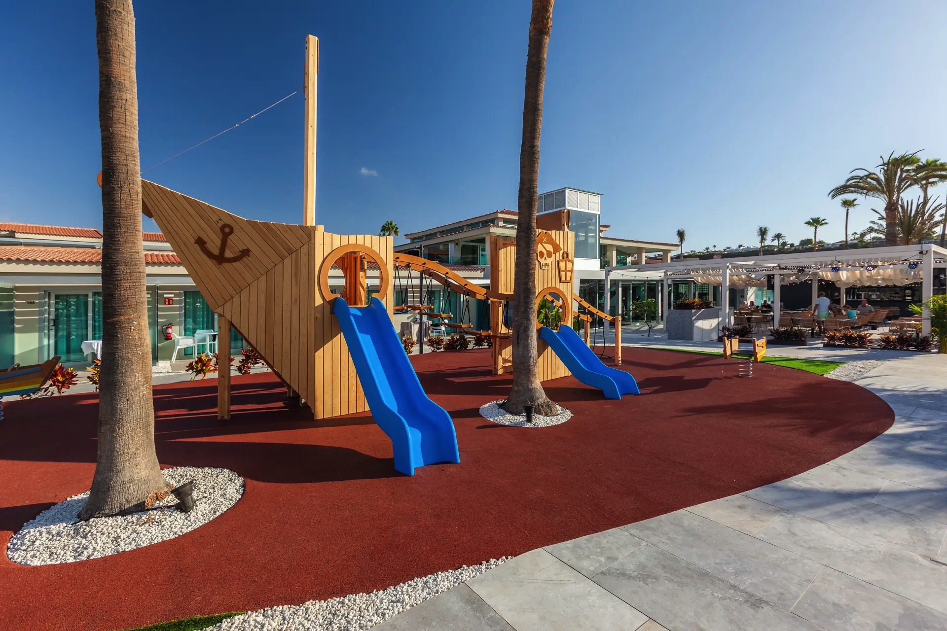 fotos hotel kumara serenoa zona infantil