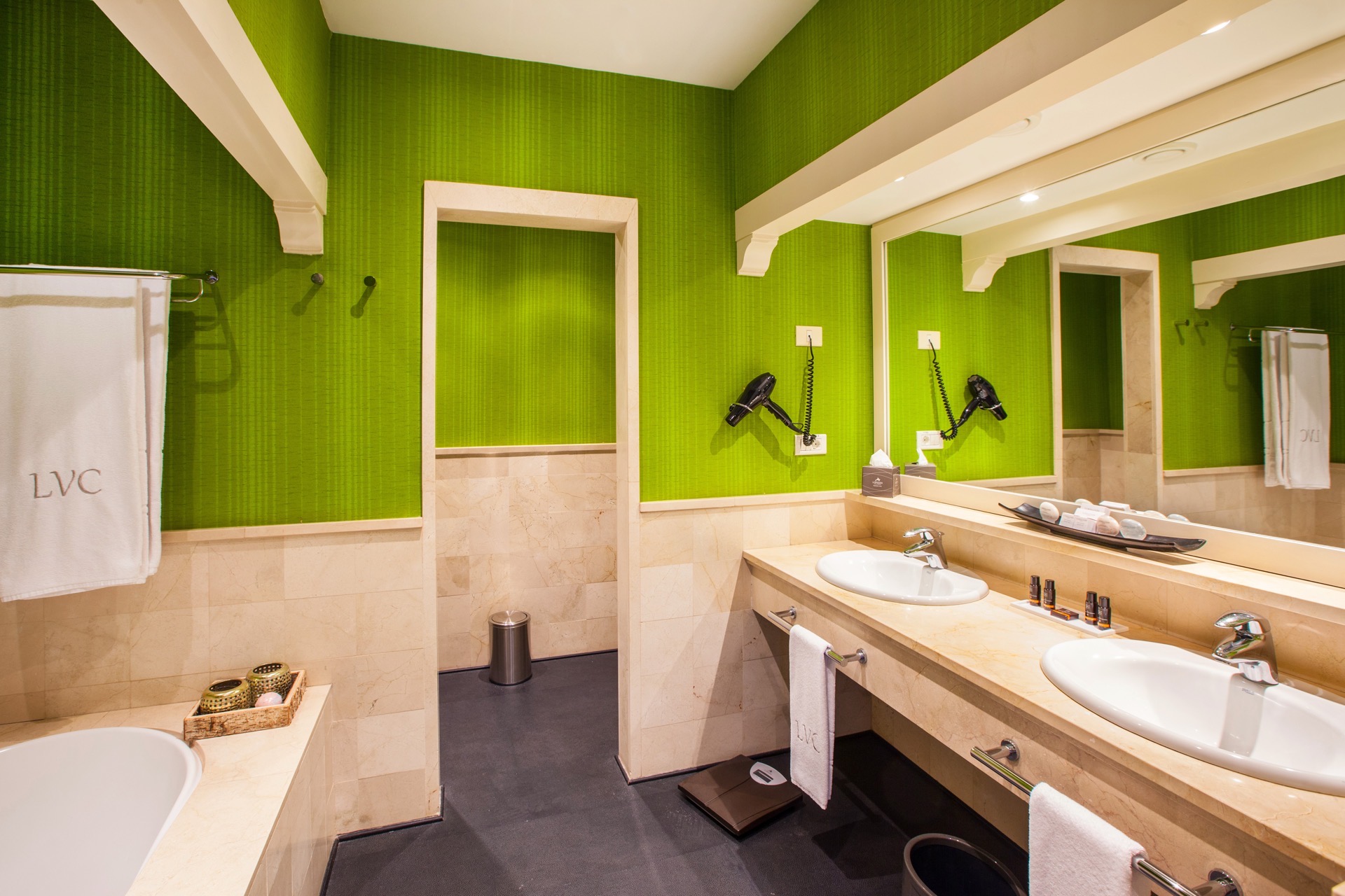 badezimmer-doppelzimmer-deluxe-blick-lopesan-villa-del-conde