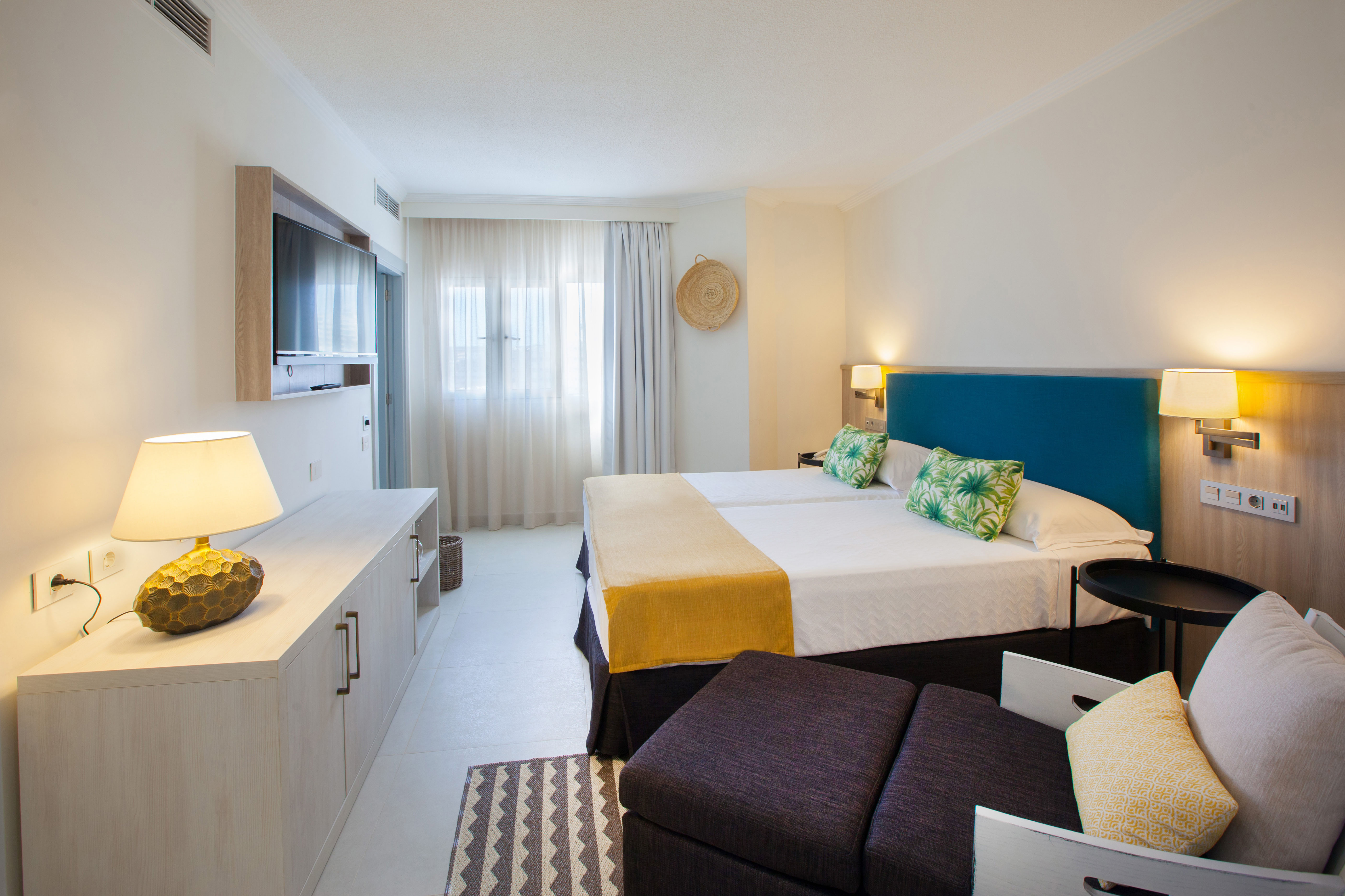 fotos habitaciones corallium dunamar doble estandar budget