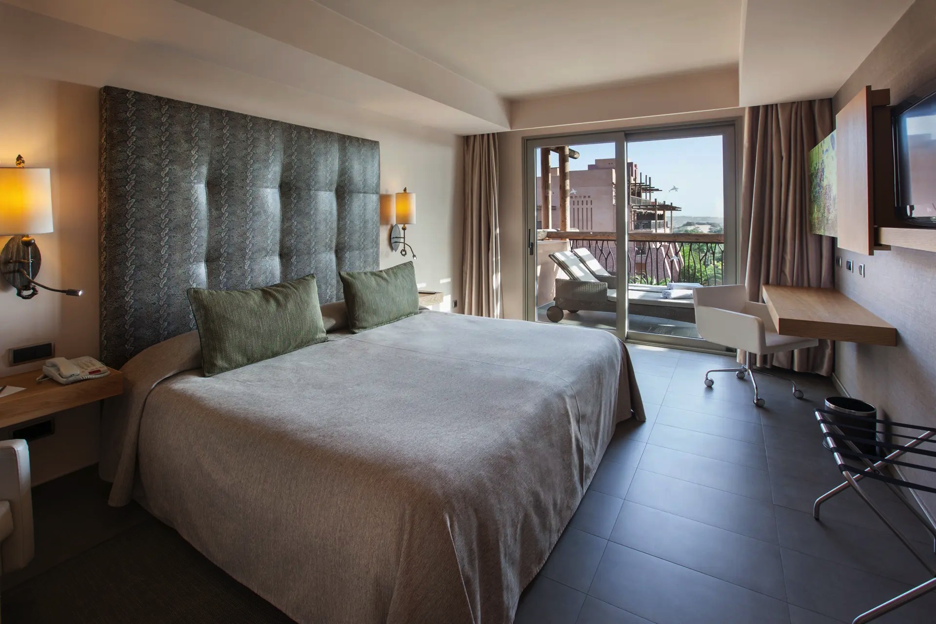 cama junior suite lopesan baobab