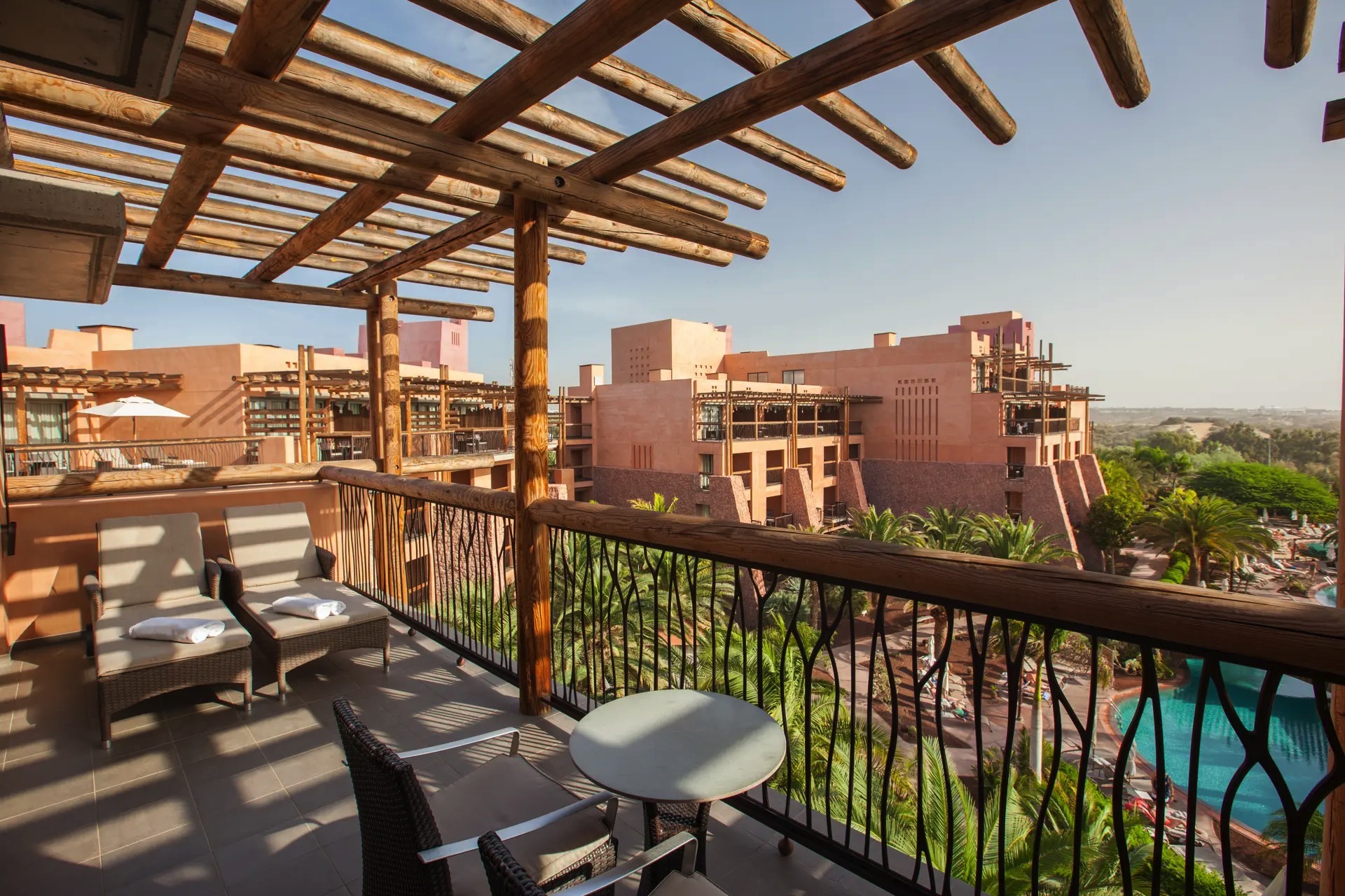 terraza junior suite lopesan baobab