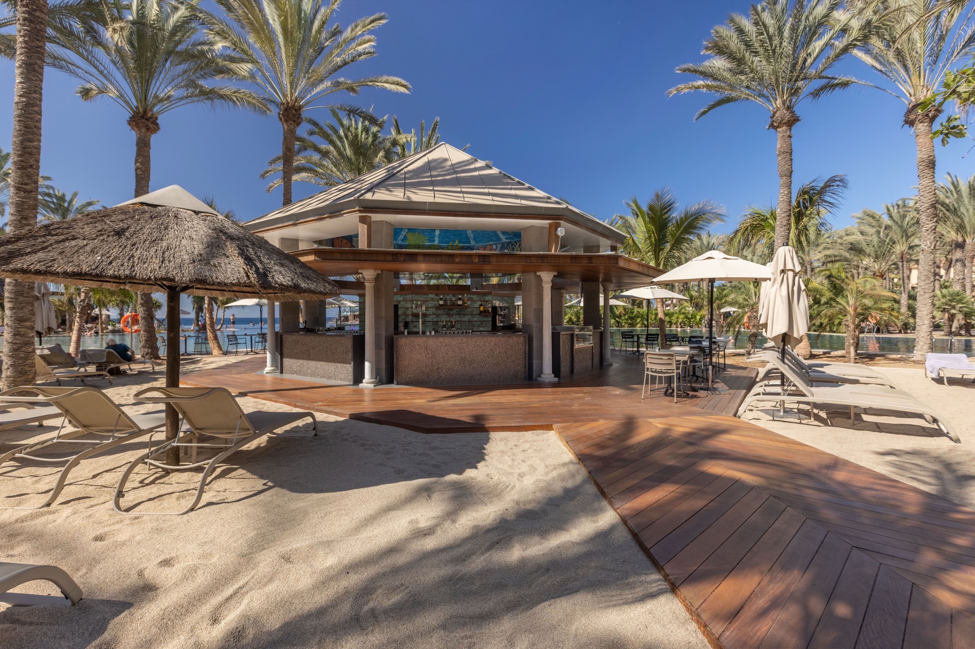 arenal pool bar hotel lopesan costa meloneras