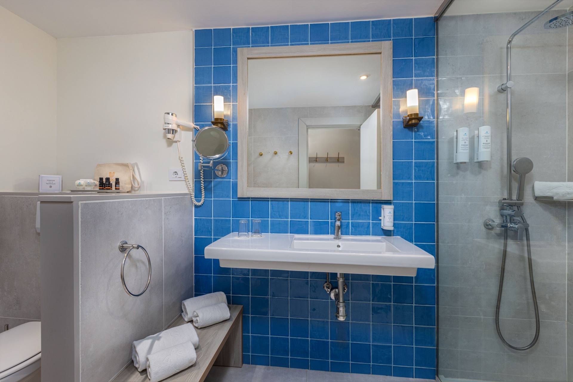 bathroom corallium dunamar unique superior view room