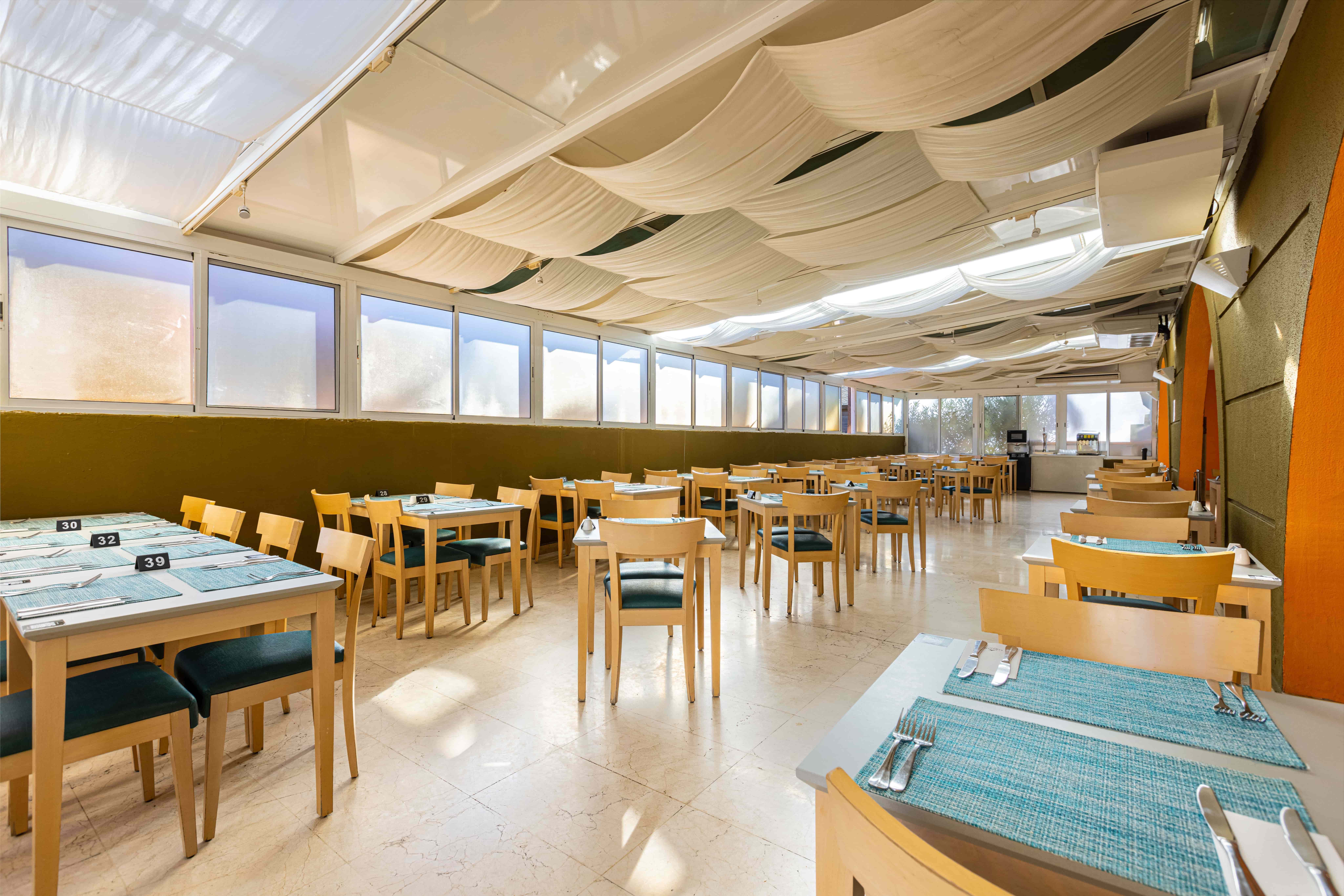 restaurante buffet ifa altamarena hotel