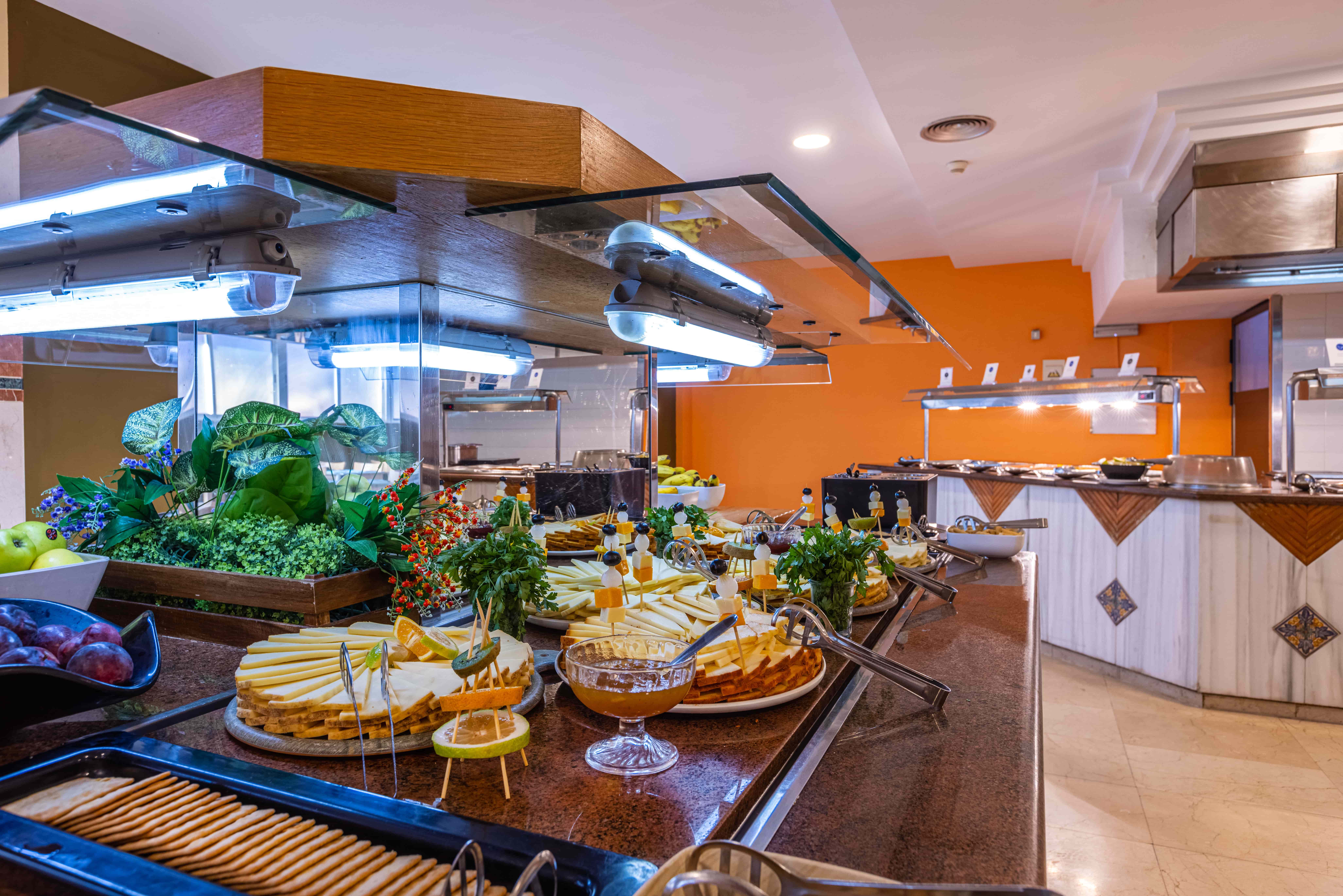 gastronomía buffet ifa altamarena hotel