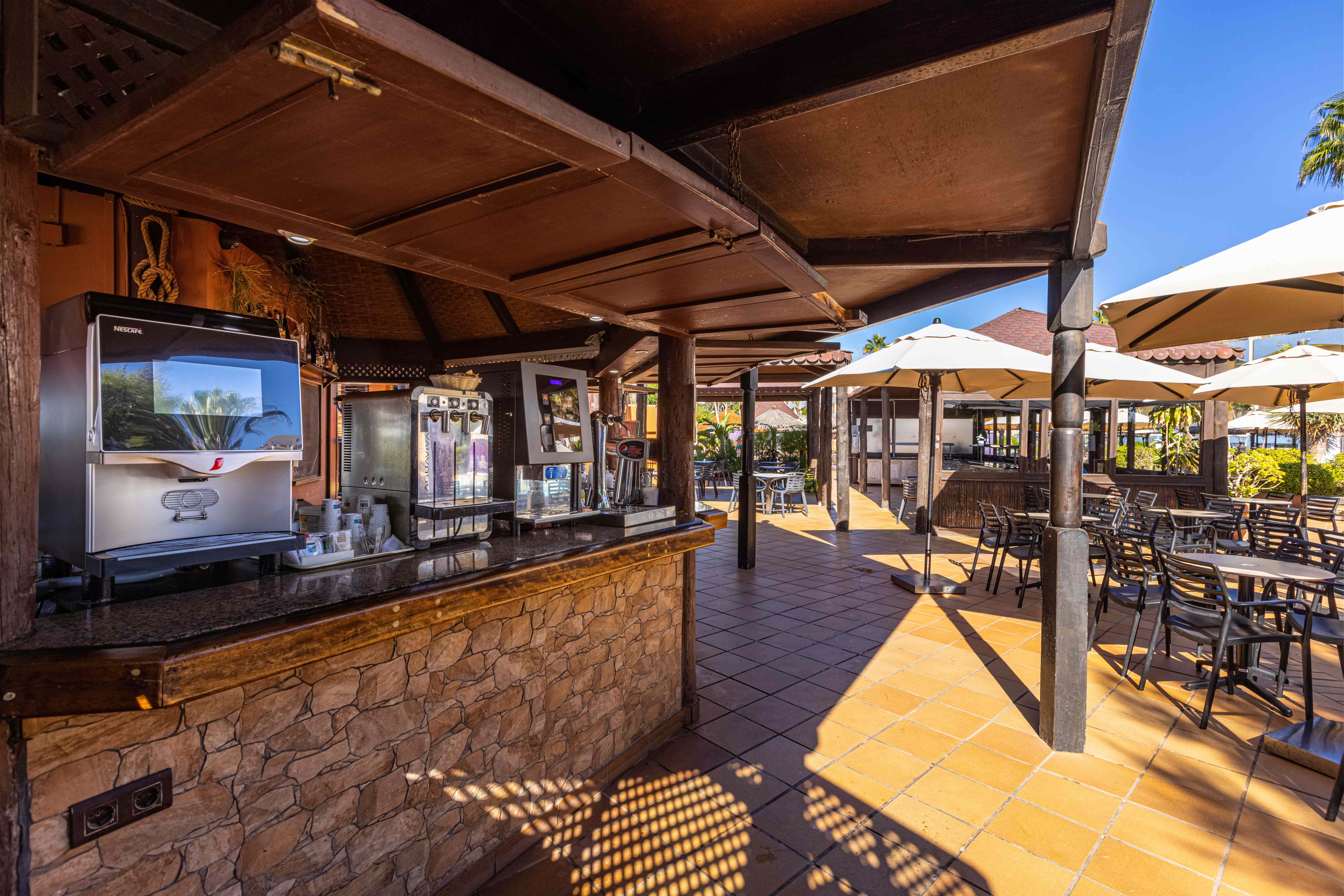 barra bares piscina ifa altamarena hotel