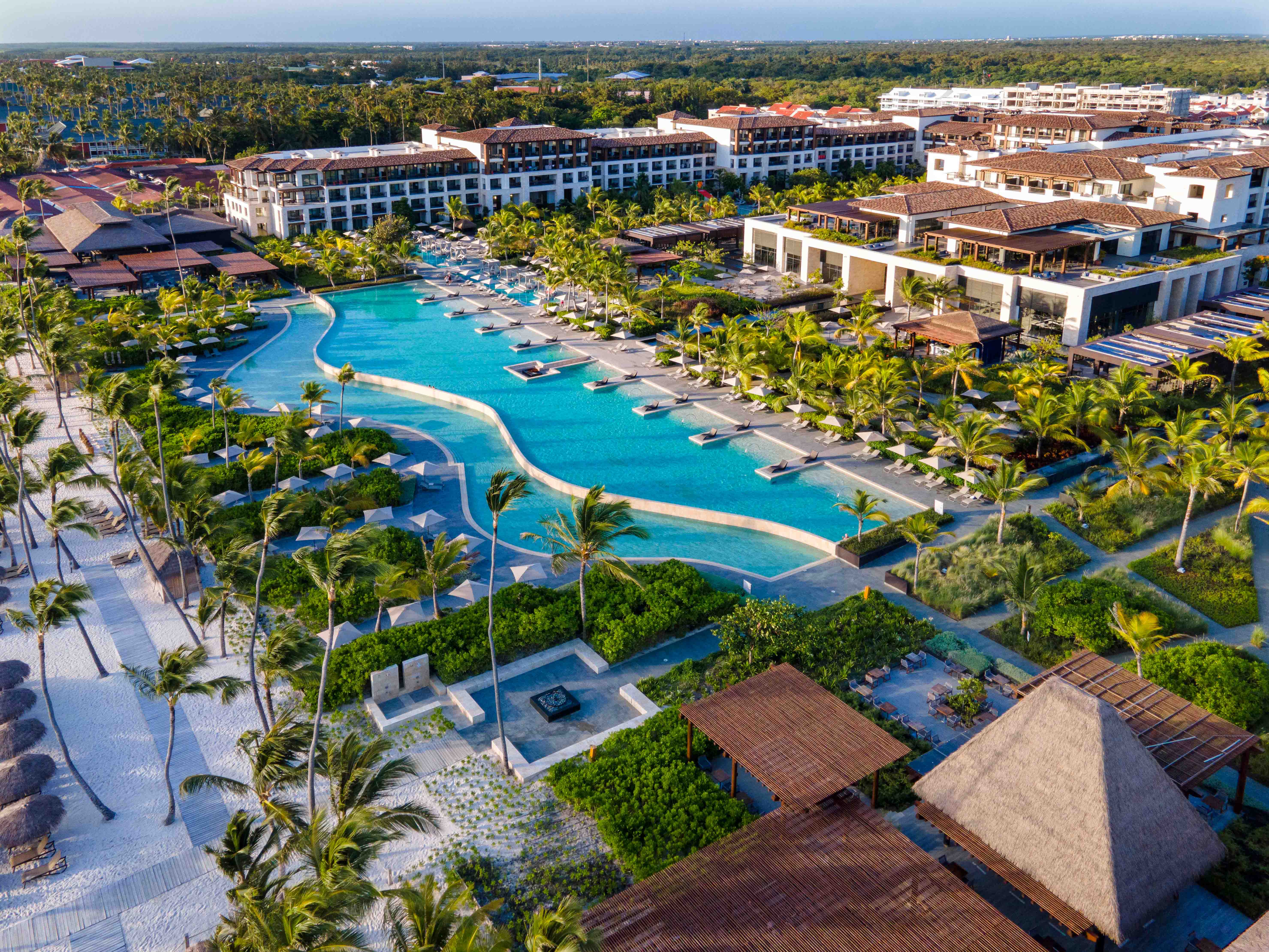 piscina infinita playa lopesan costa bávaro spa & casino