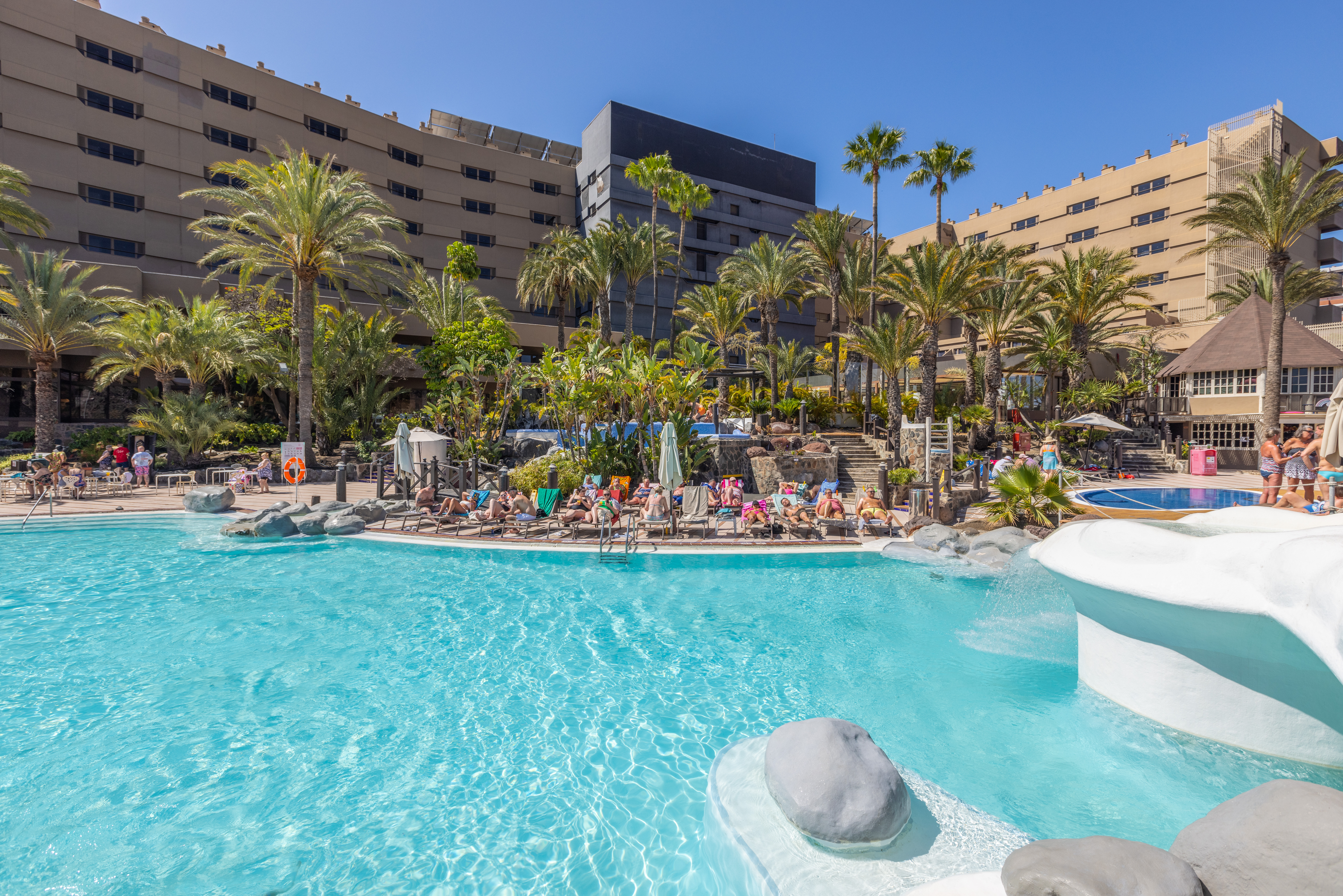 hotel abora continental