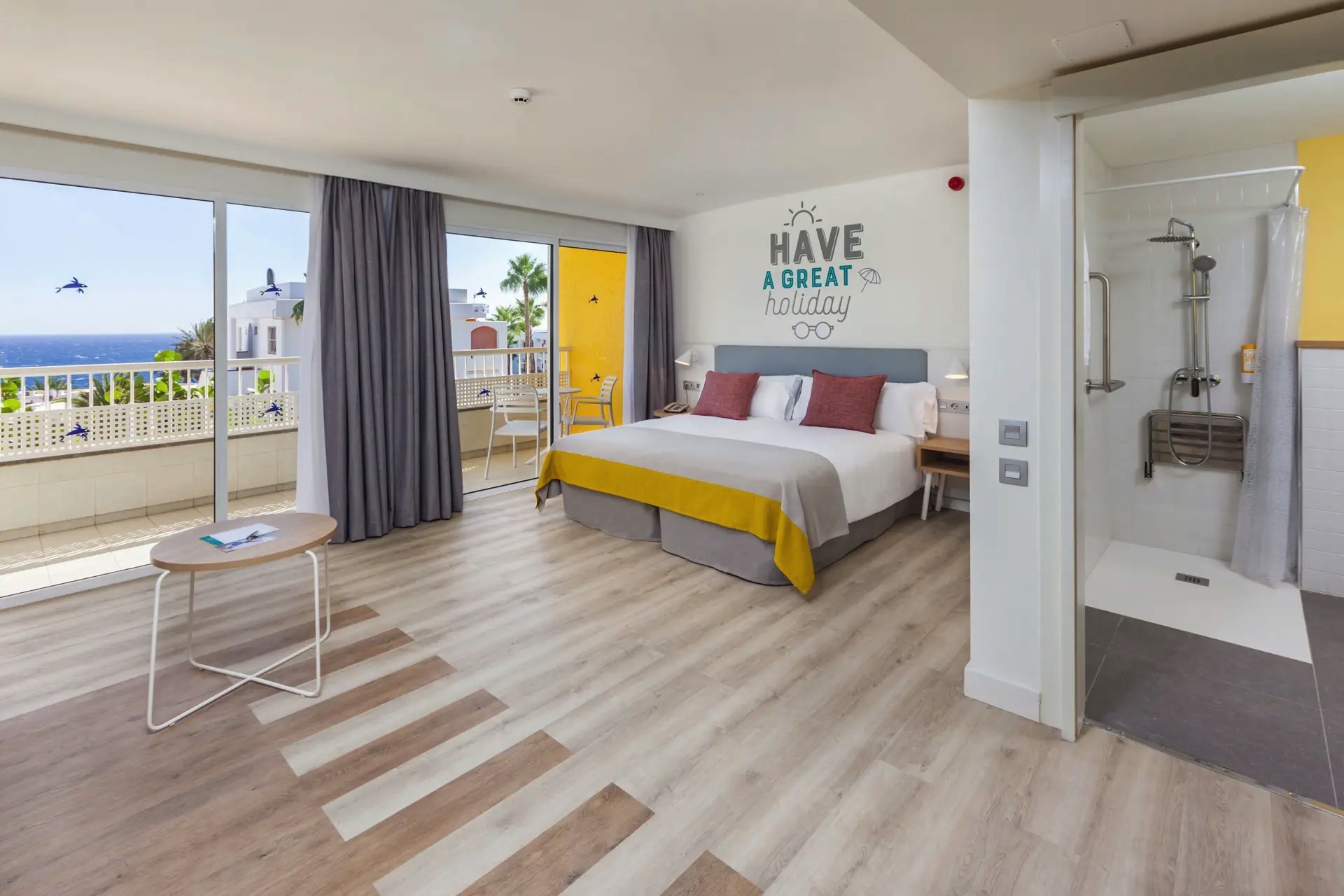 bed double family adapted room abora interclub atlantic hotel