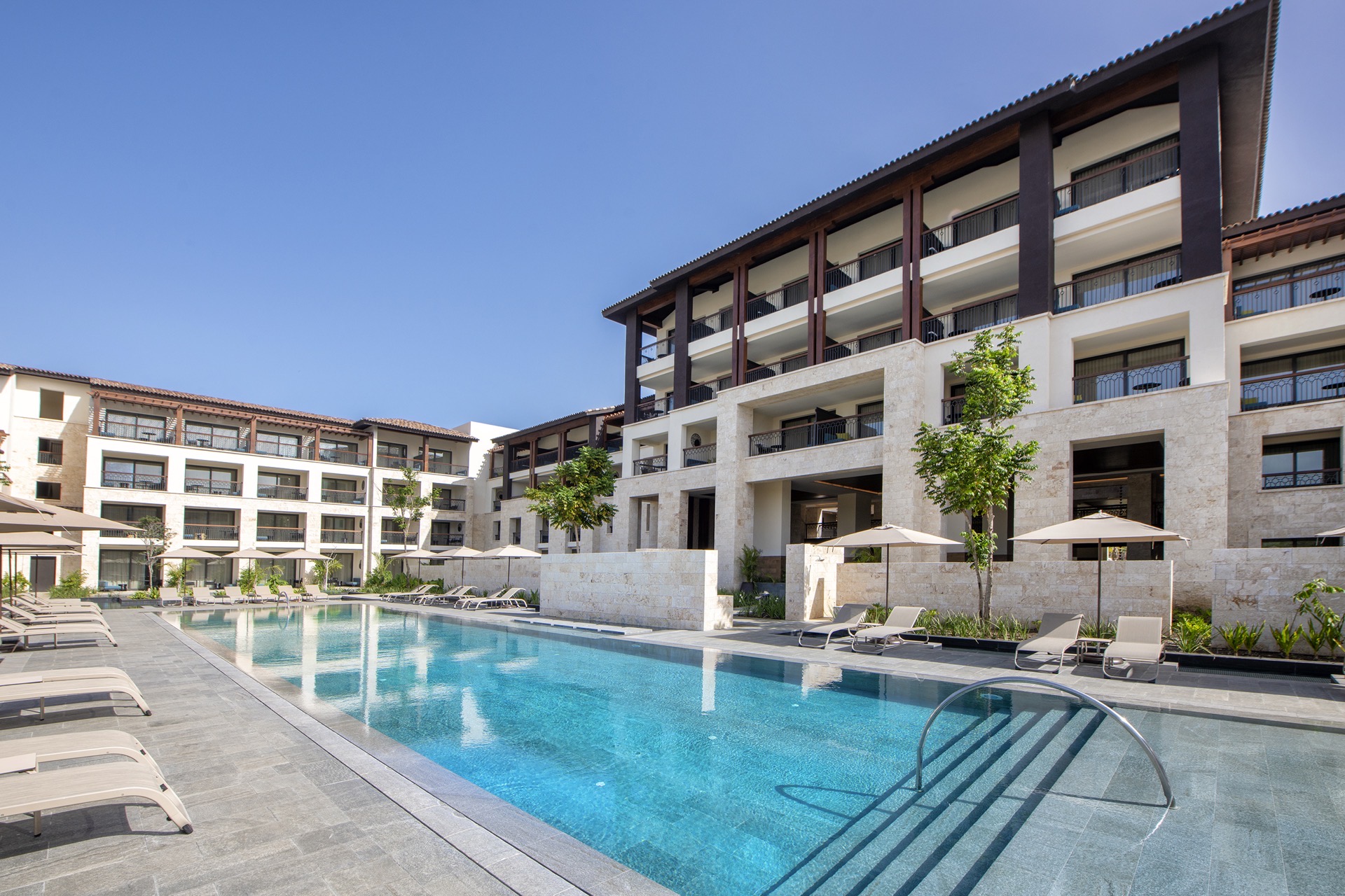 exterior adults-only pool lopesan costa bavaro spa & casino