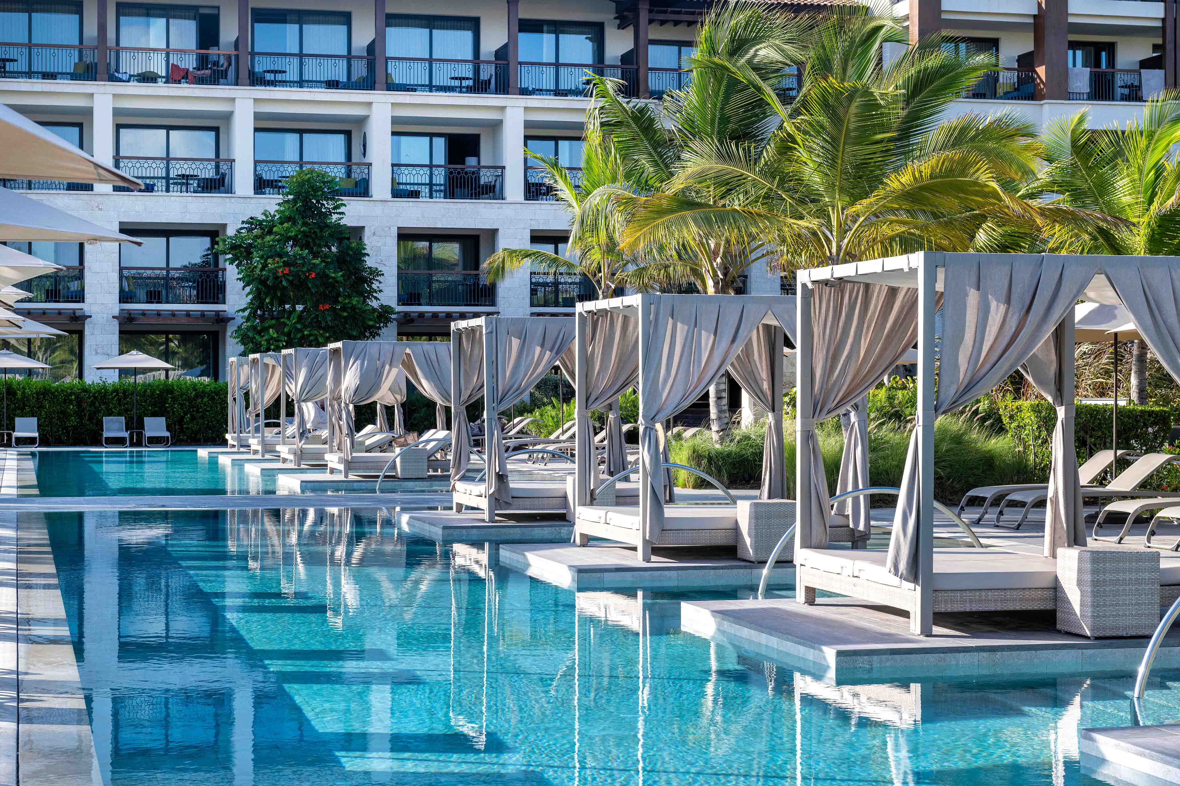 zona hamacas piscina caribean lopesan costa bávaro spa & casino