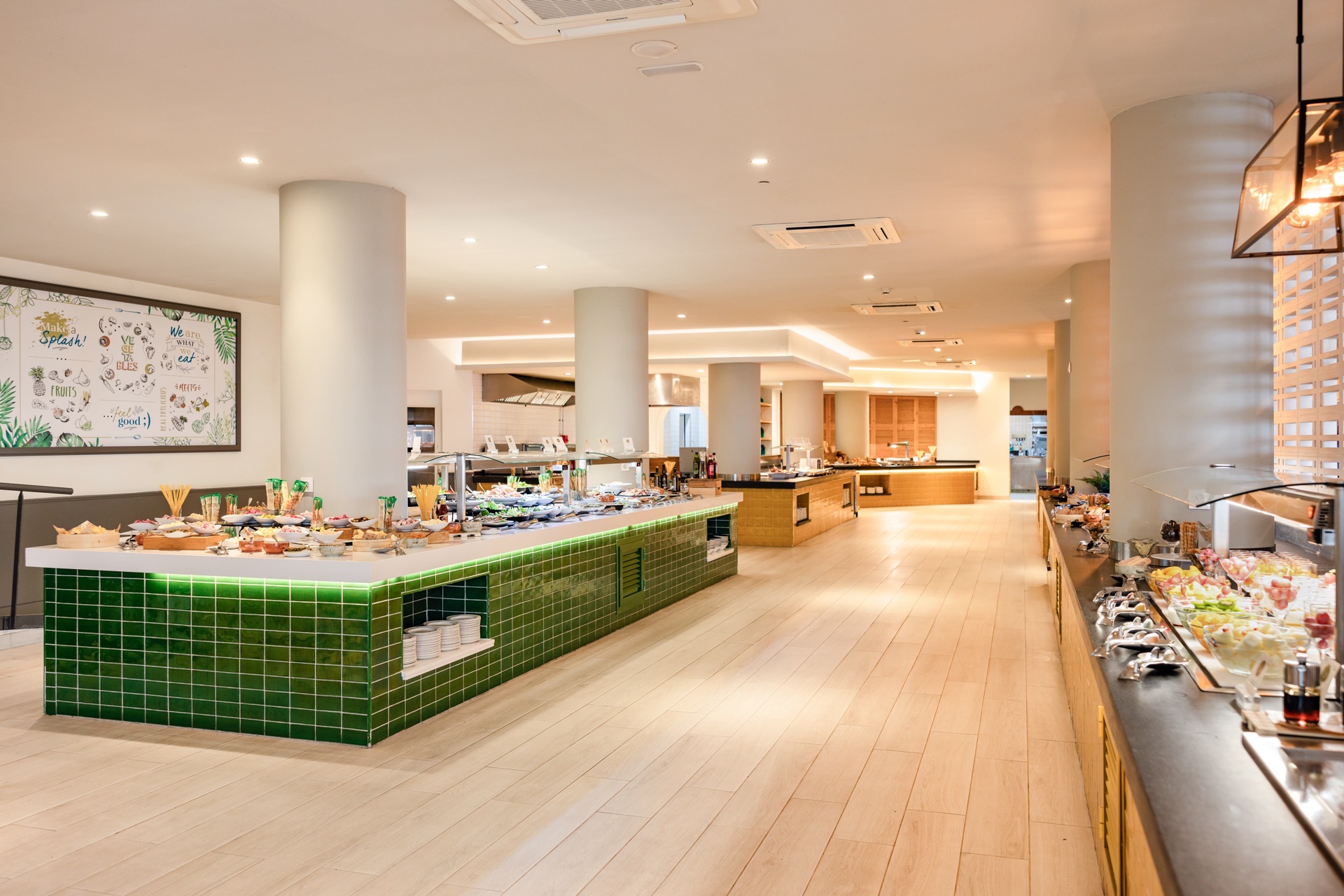 photos corallium dunamar restaurant interior