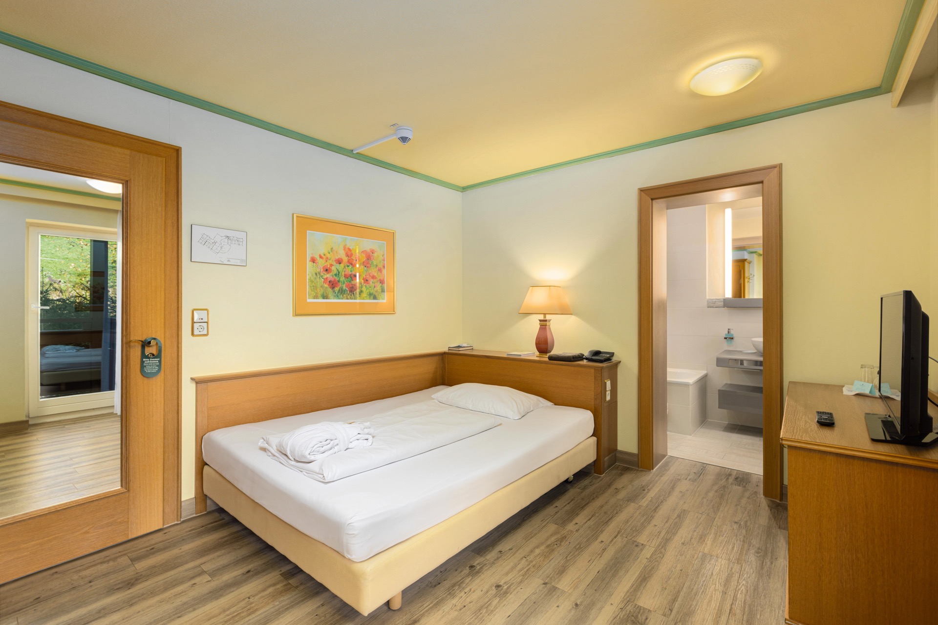 bed individual grand lit valley room ifa alpenhof wildental hotel