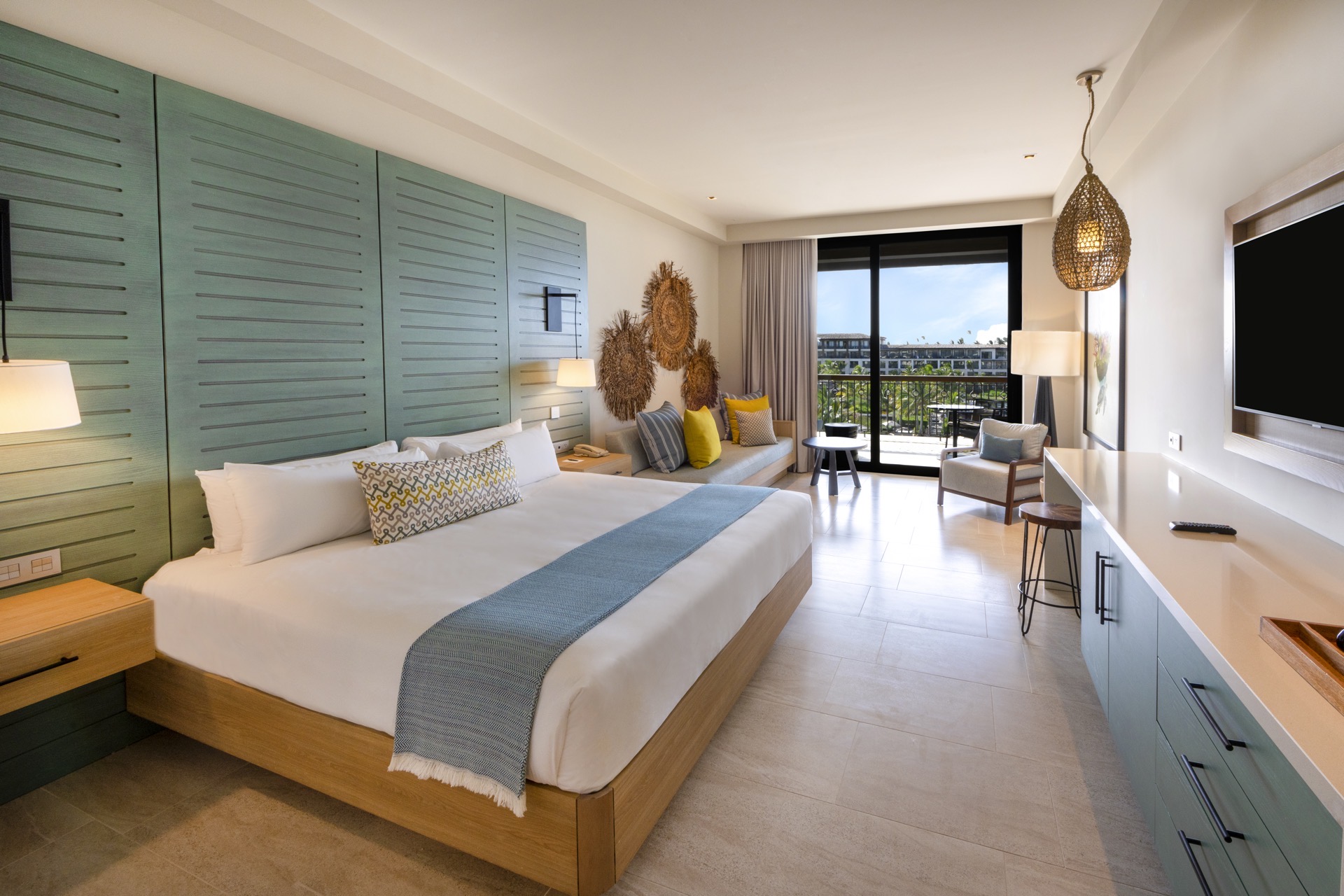 cama resort king ocean view junior suite lopesan costa bavaro resort spa & casino