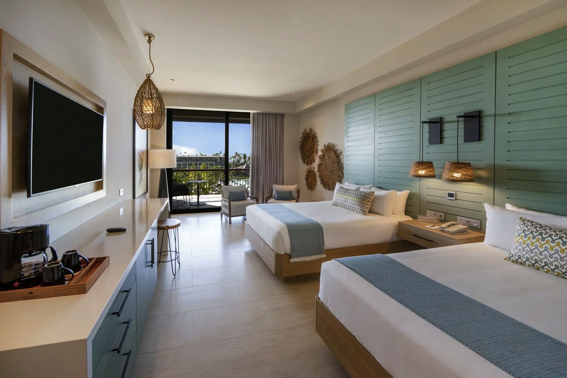 cama resort queen ocean view junior suite lopesan costa bavaro resort spa & casino