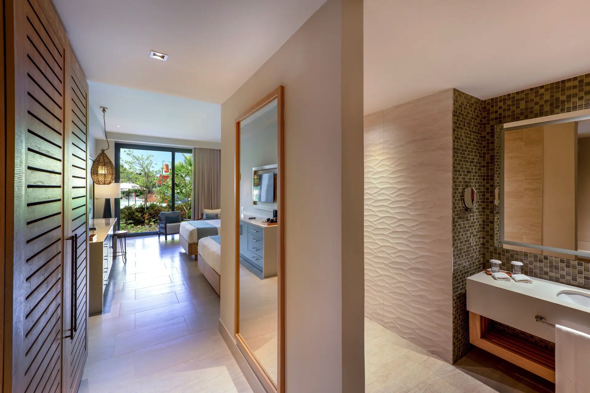 entrada resort queen handicap junior suite resort lopesan costa bavaro