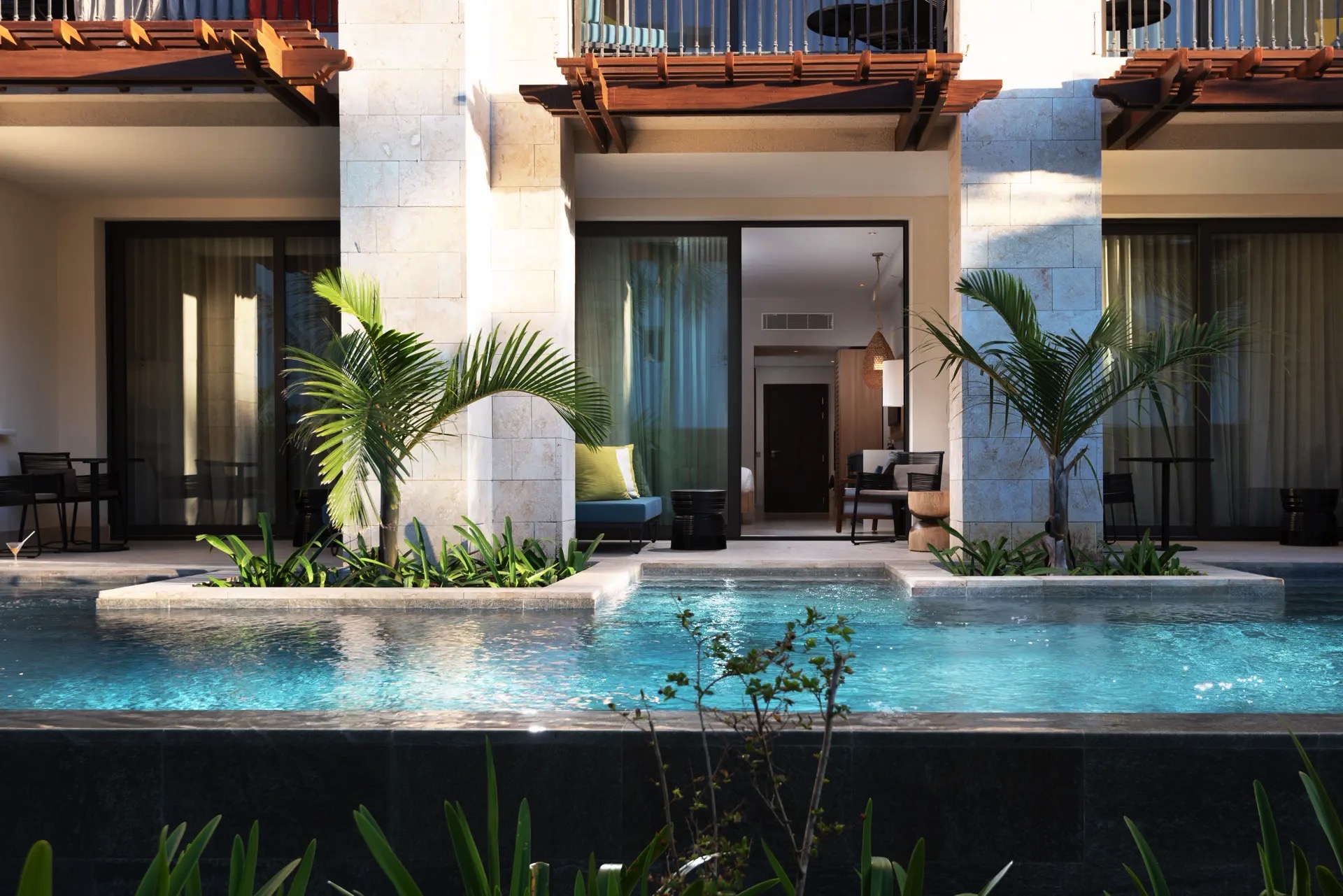 terraza unique queen swim up junior suite resort lopesan costa bavaro