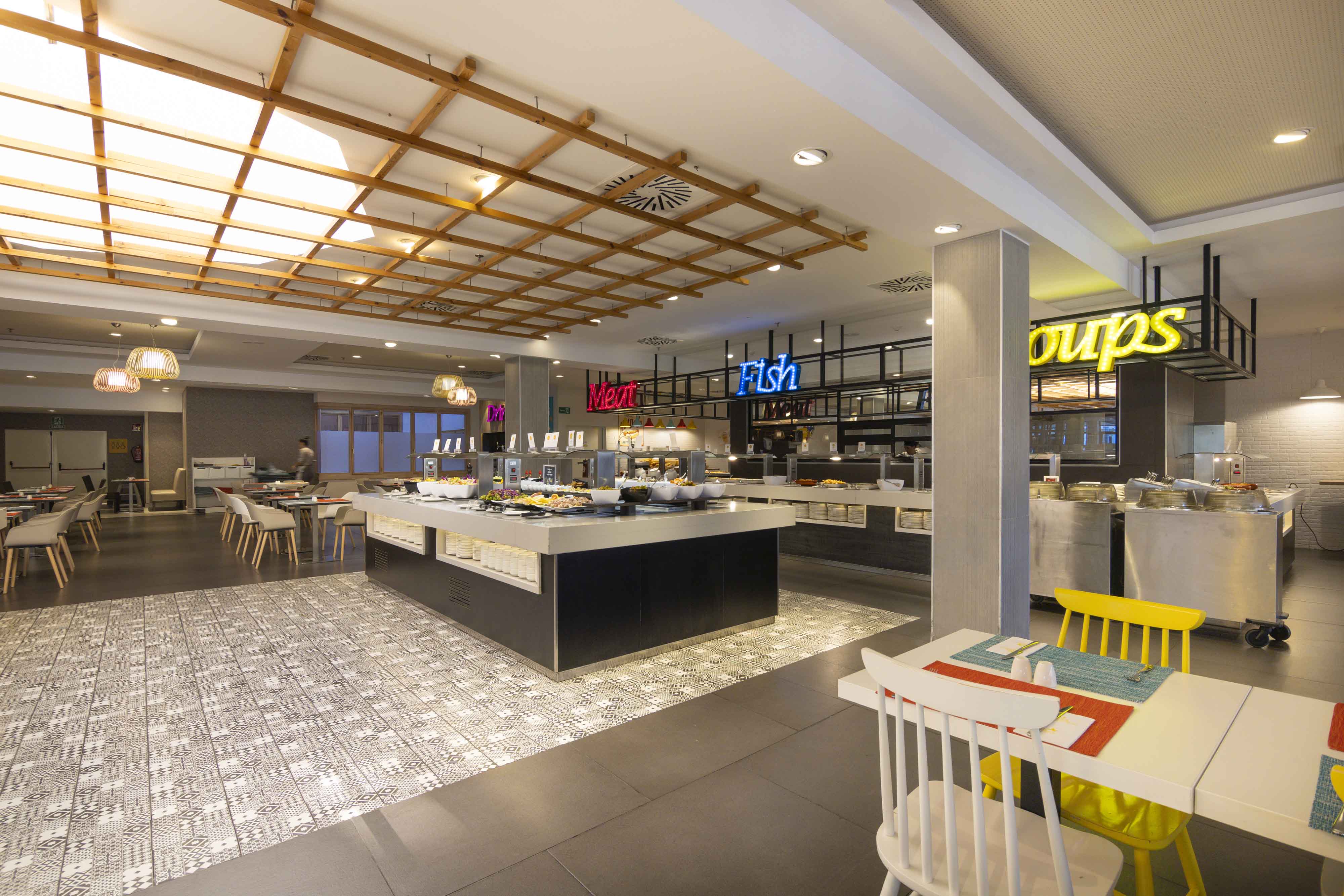 genießen sie das abora continental buffet