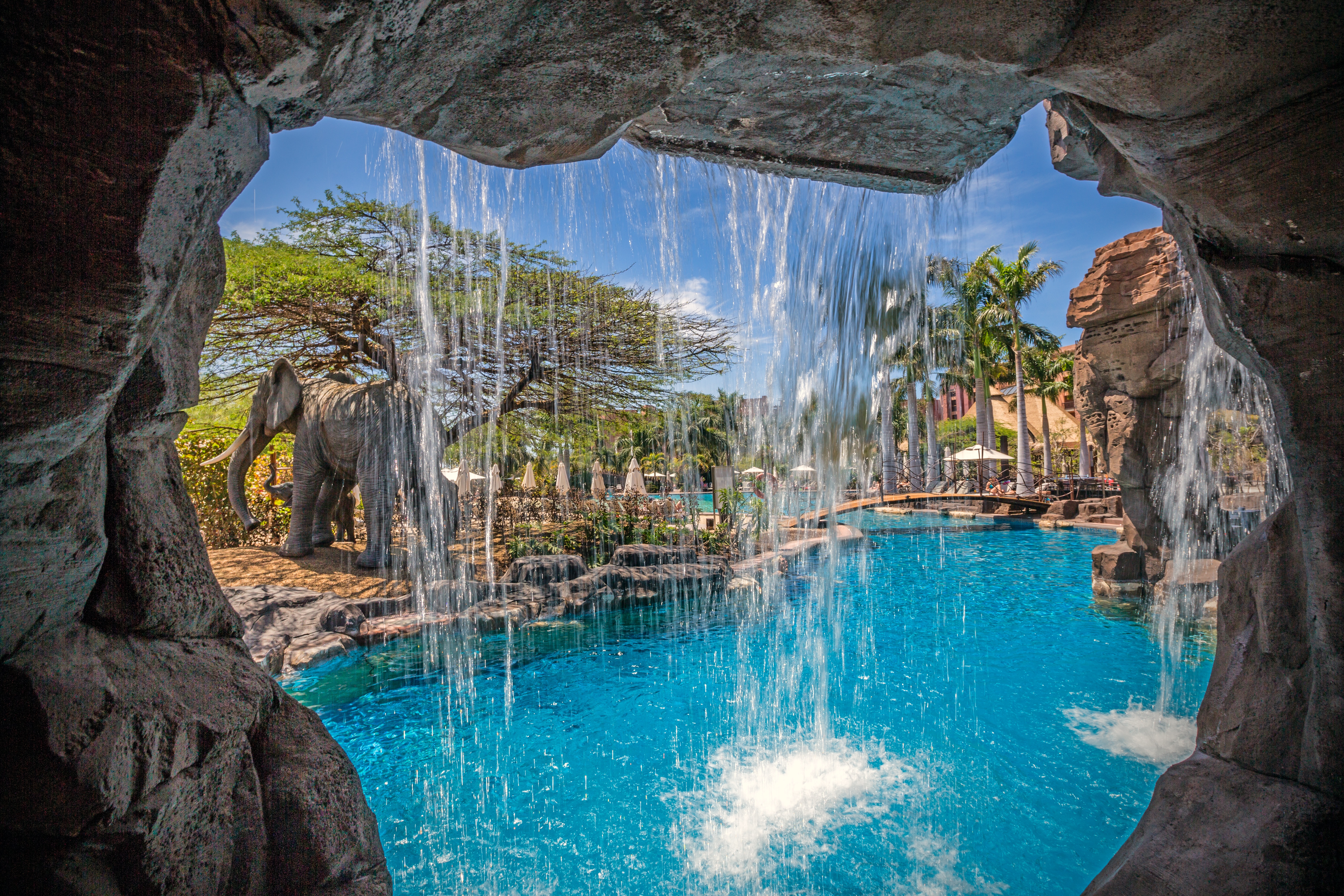 hotel baobab fotos piscina ruinas y cascada