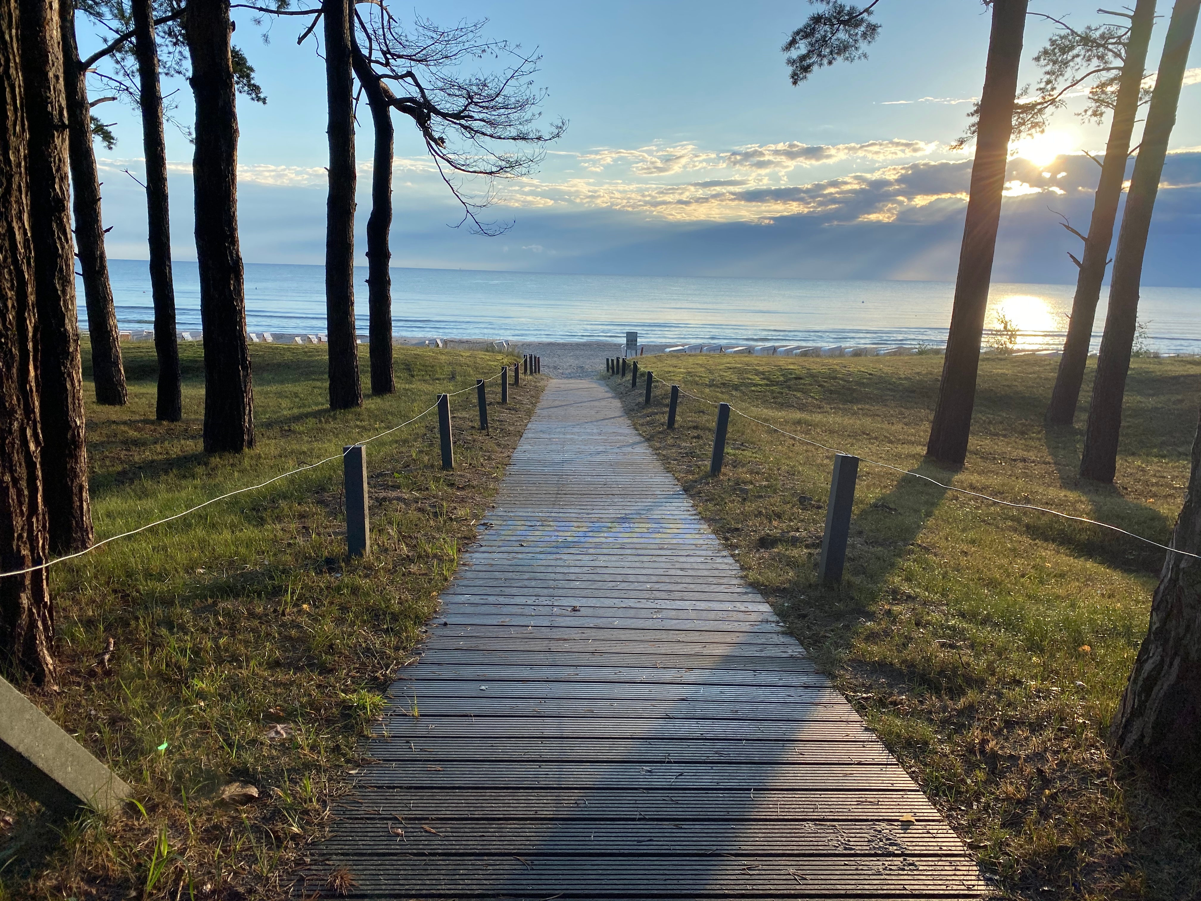 beach-access-hotel-rugen