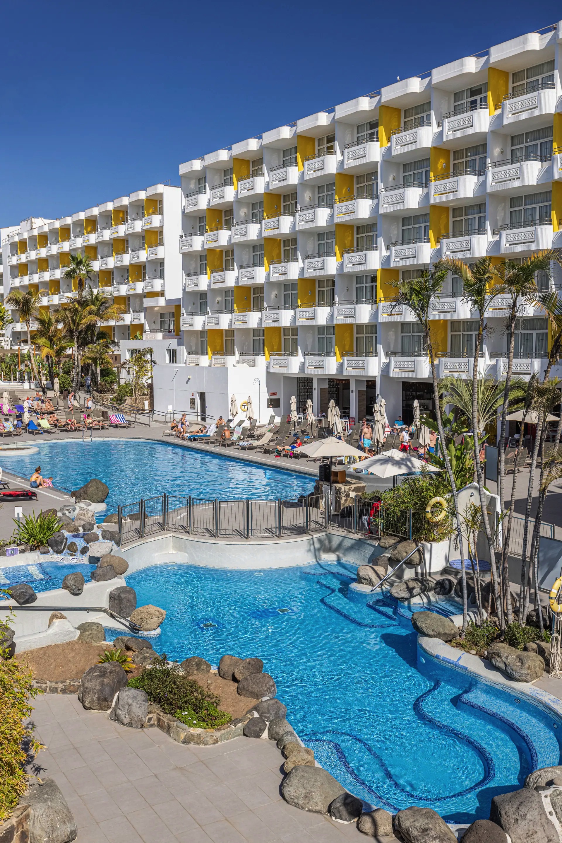 fun pool area abora catarina by lopesan hotels