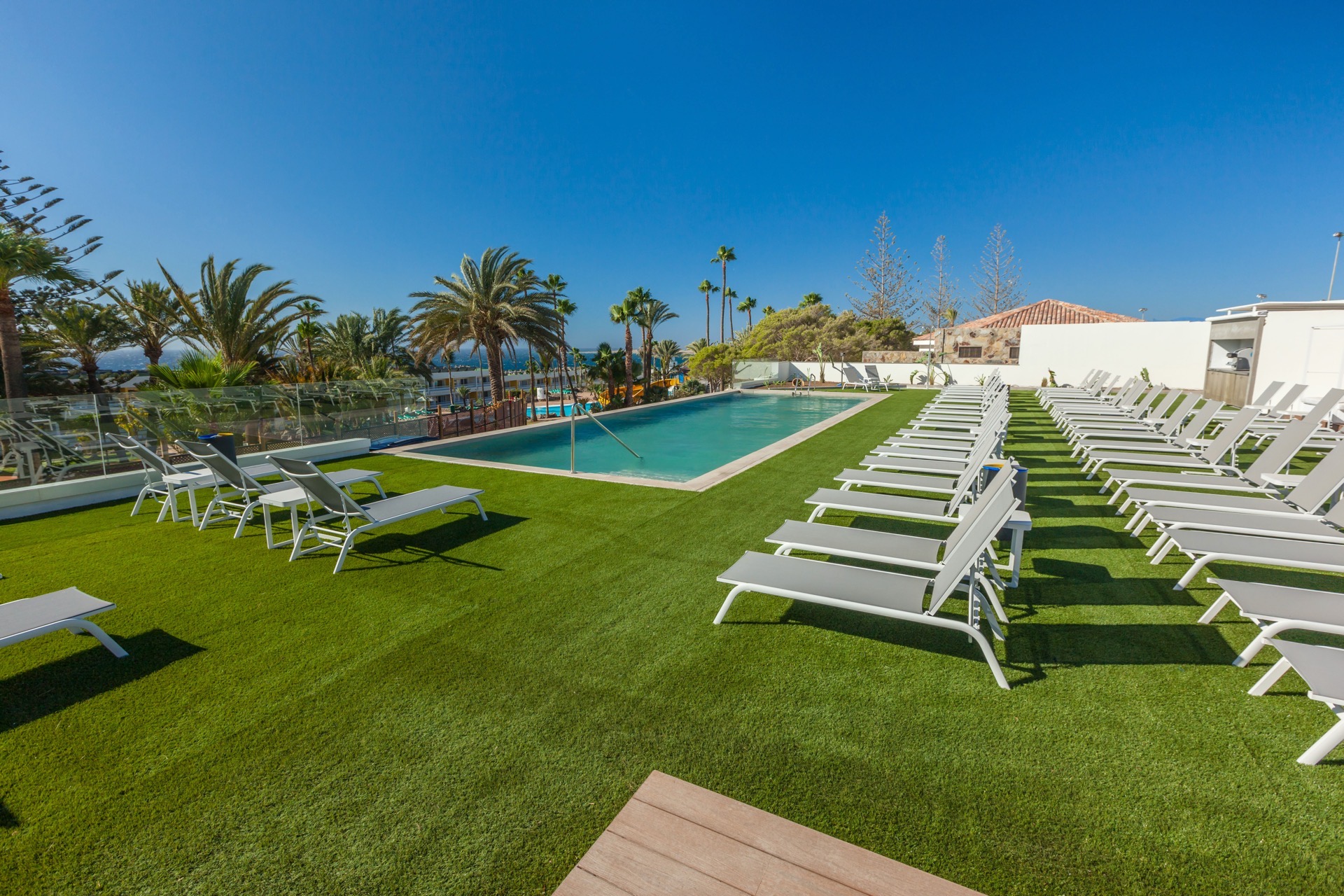 adults-only pool area abora interclub atlantic by lopesan hotels