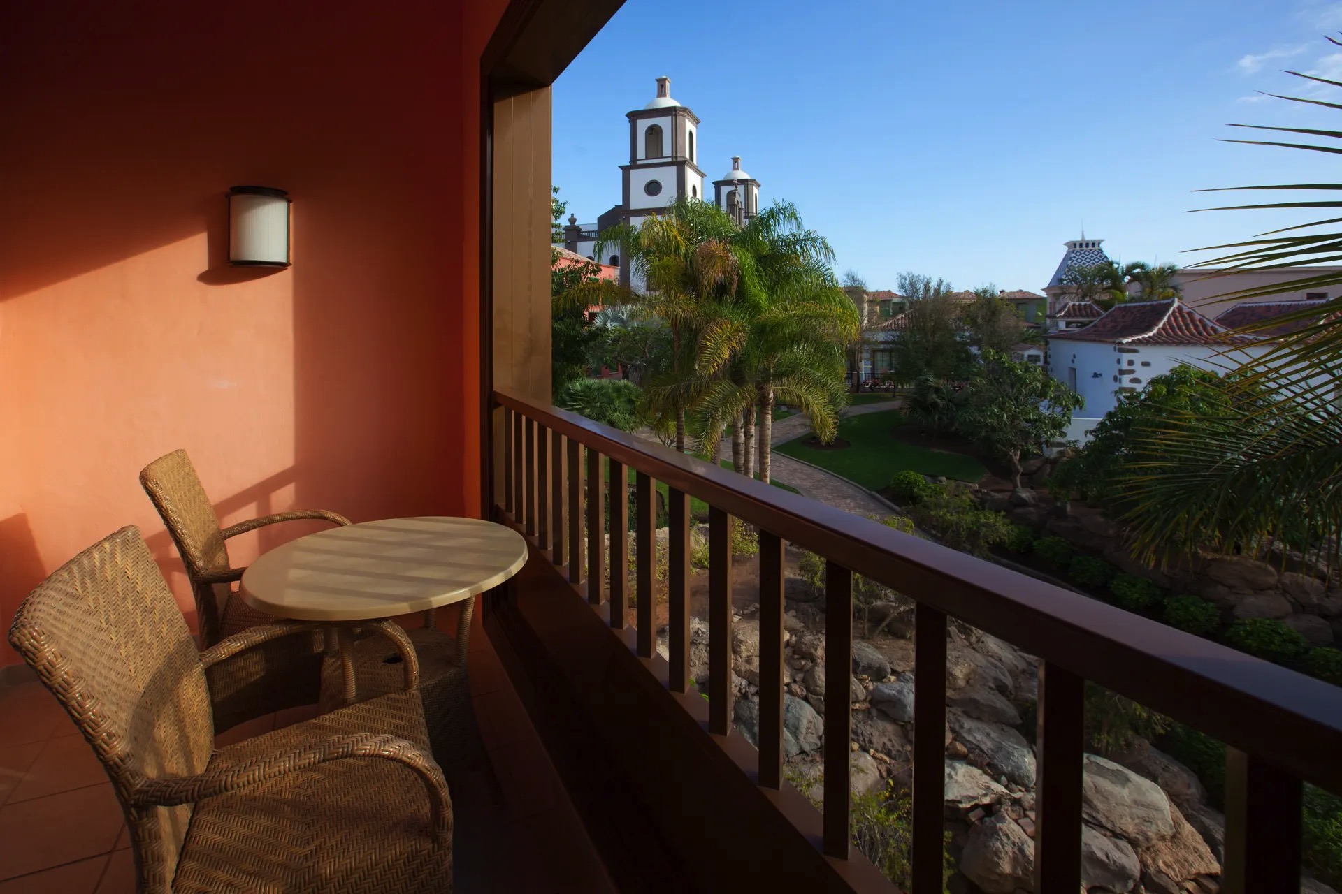 fotos terraza habitaciones hotel lopesan villa del conde