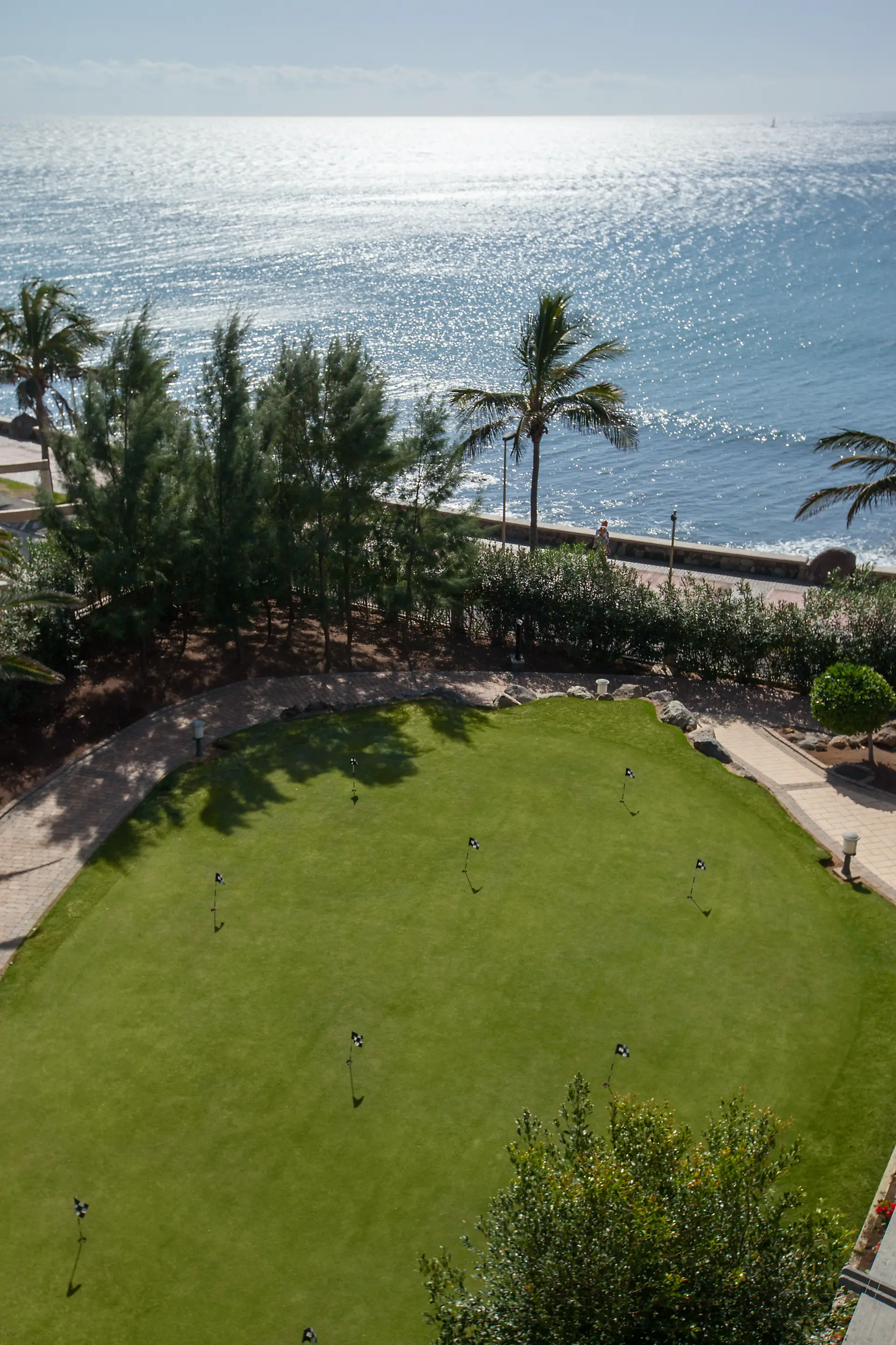 fotos hotel lopesan villa del conde minigolf