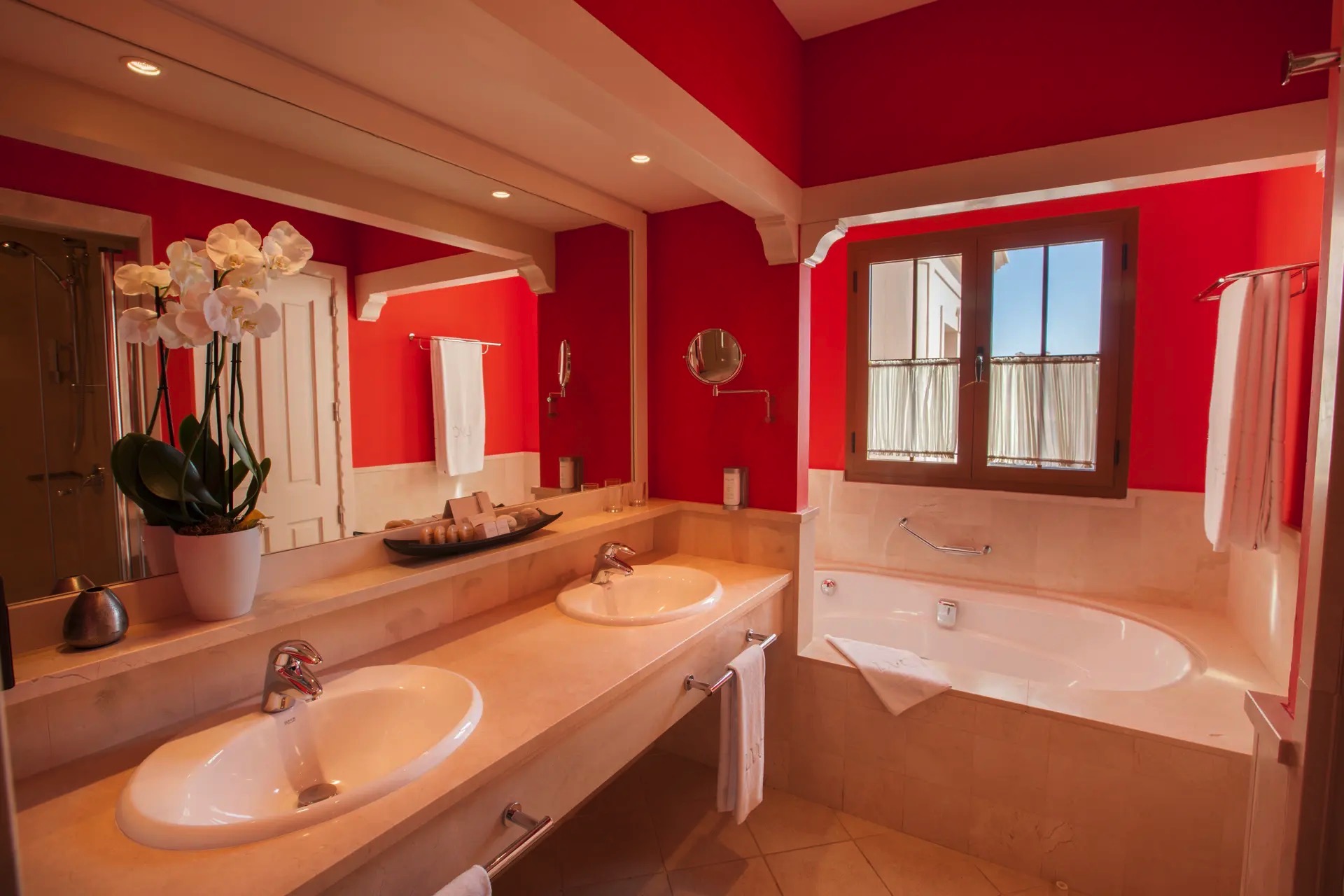 fotos baño habitación royal suite hotel lopesan villa del conde