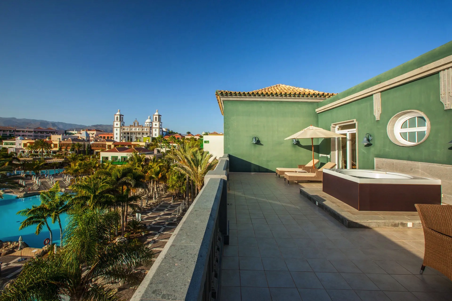 fotos hotel lopesan villa del conde Superior Suite zimmer terrasse